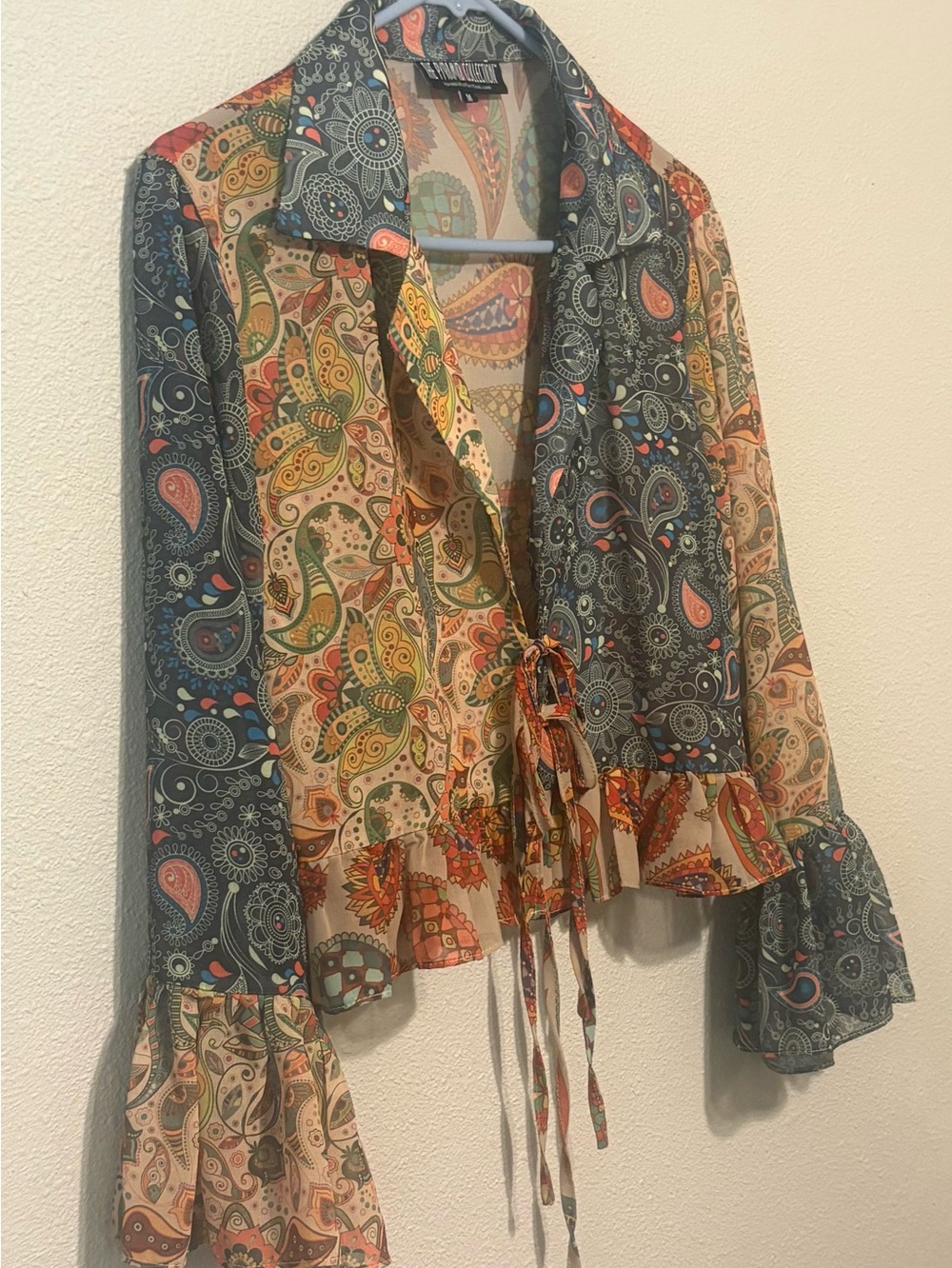 The Pyramid Collection Multicolor Paisley Tie-Front Blouse